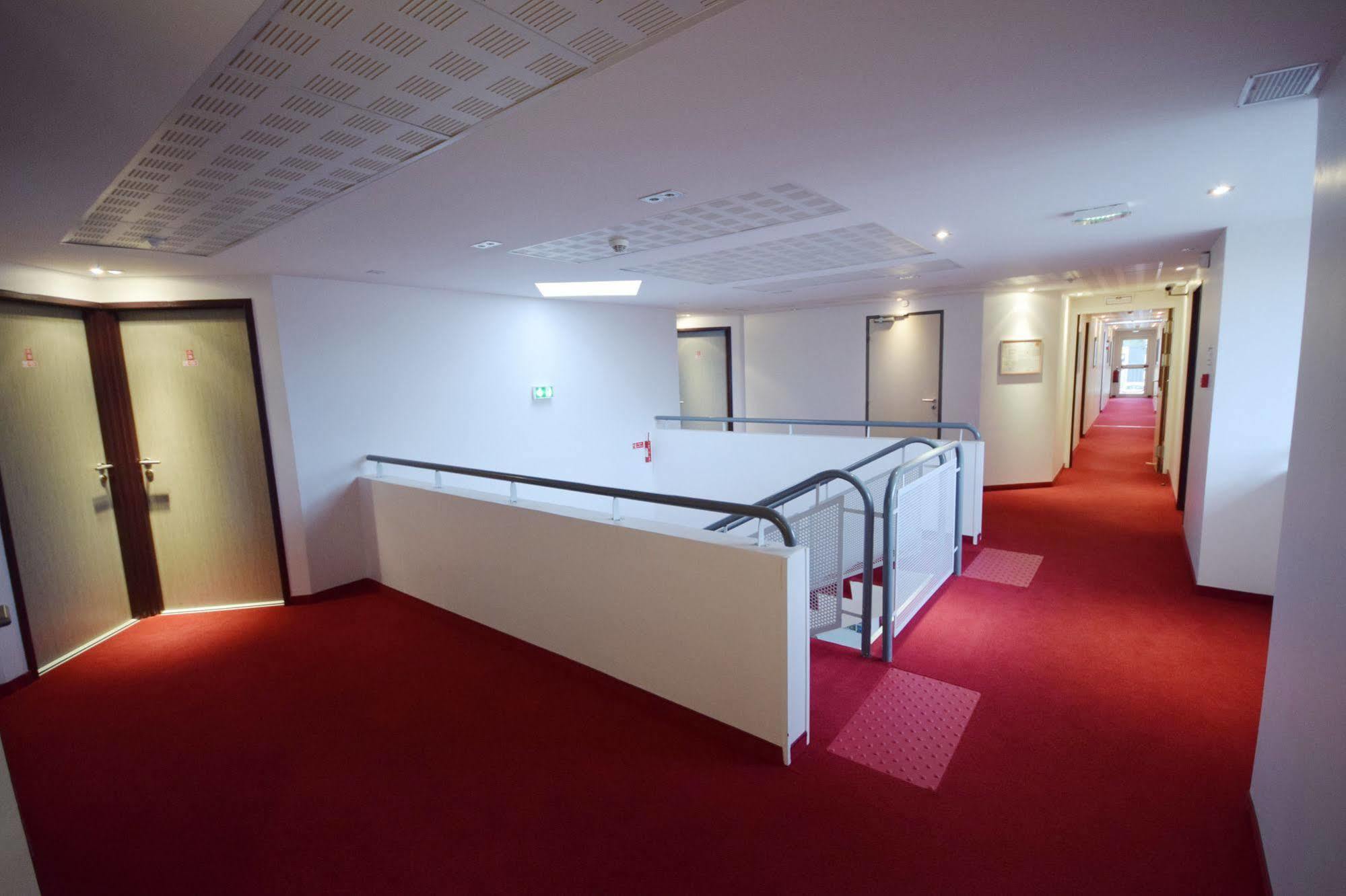 Sancé - Hotel 2*